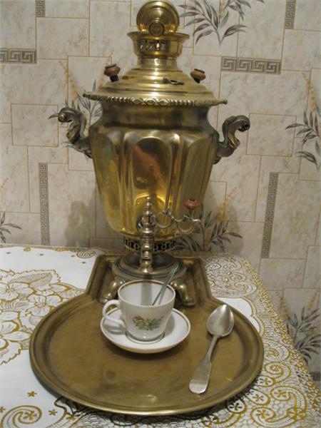 Простому самовару 120 лет,а он ещё чаем поит на копах и дома .