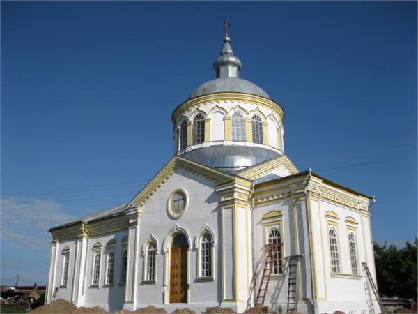 История не забыта,реставрируются и открываются наши церкви.