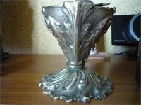 похоже на пепельницу или вазочку ,медь,найдено в  курской облости