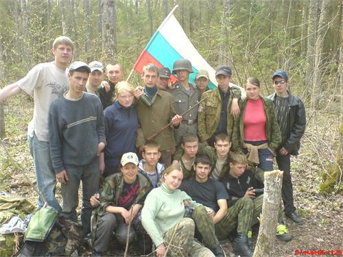 это наш отряд в лесу