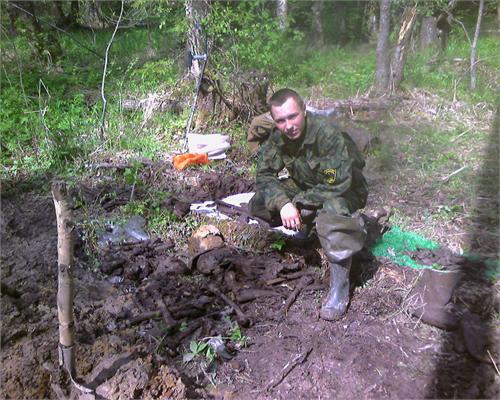 товарищ делает опись имущества погибших