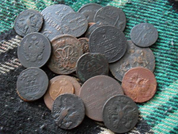 манетки всякие;медь.