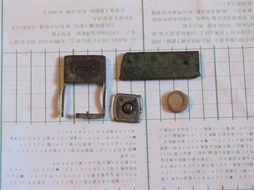 Риддерские геологи табличку не признали, тк ЛенГРЭ образована в 1957 г. И к этому времени на том месте уже ничего не было. Если есть  подсказки по табличке , пишите в личку... плиииз