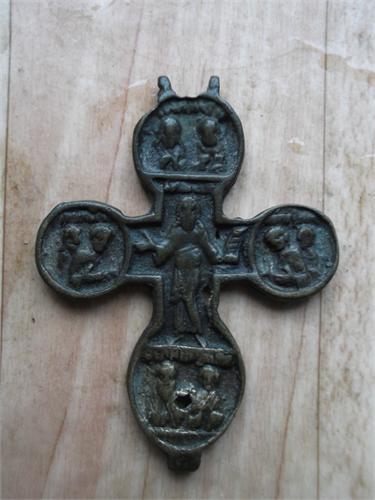 загадка как он попал за урал?энколпион14-17 век.