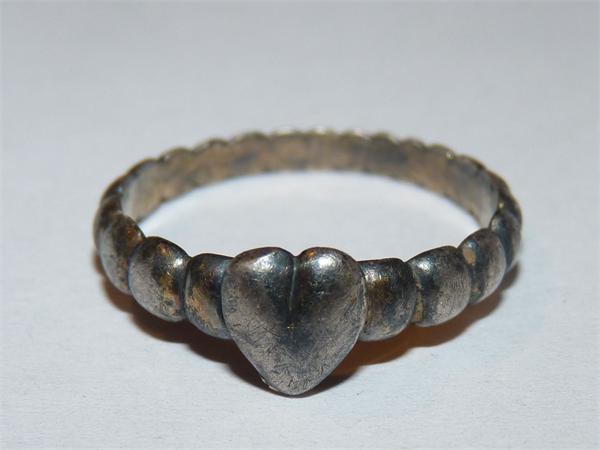 кольцо серебрянное, найдено 19.04.2011