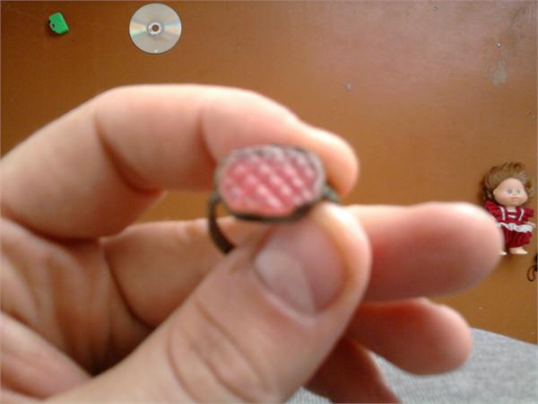 интересное колечко Народ кто знает какой век МЕДНАЯ ОСНОВА Скрасным канем