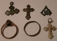 вот такой пляж люди мож кто знает про два крестика в верхнем левом углу