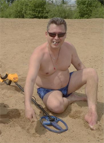 пляж не хрена ценного не нашол