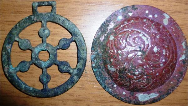 Колесо Дхармы и украшение сбруи бурятское?