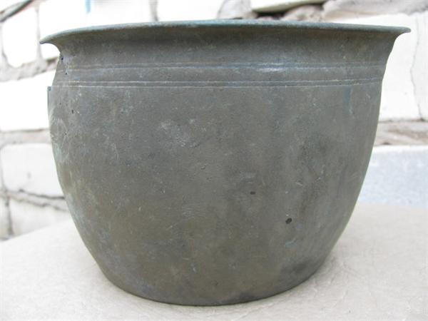 Сохранившаяся часть у чаши.