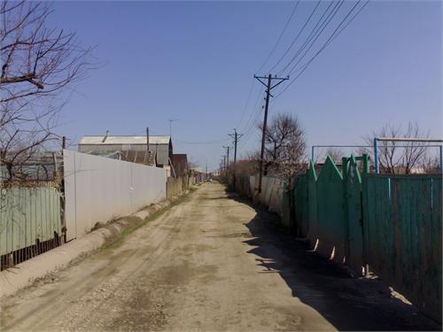 Обычно так они и выглядят, дачные улицы...