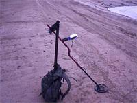 это берег водоема, где летом купаются люди. Решил попробовать по золотишку а нашел пару совковых монет 2коп. 31года и 3 копейки 84г вот и весь пляж!;-(