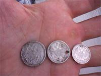 Какието вредители на шее носили!