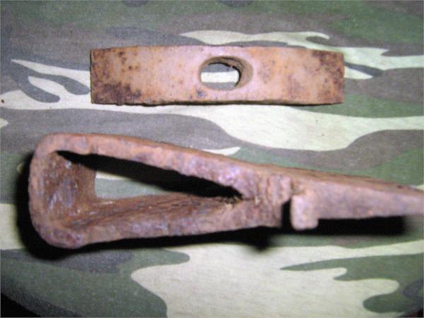 НАХОДКИ  01.10.2011_ СПЕЦ.МОЛОТОК+ТОПОРИК-2