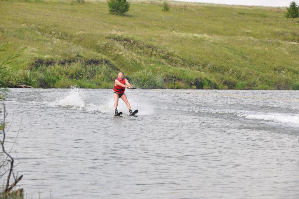 Водные лыжи.