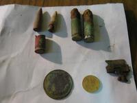 Найденно вместе с крестиками в двух метрах