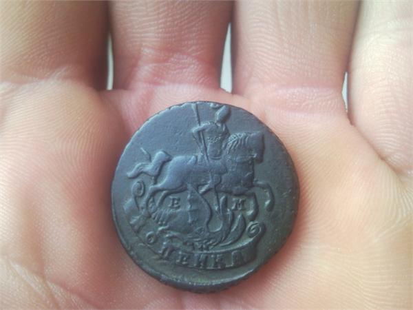 Приятная находка,не чистилась только под тёплой водой с щёткой.