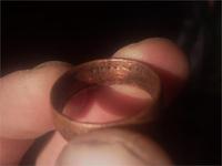 В нутри надпись,3 копейки российская манета 1916 год.