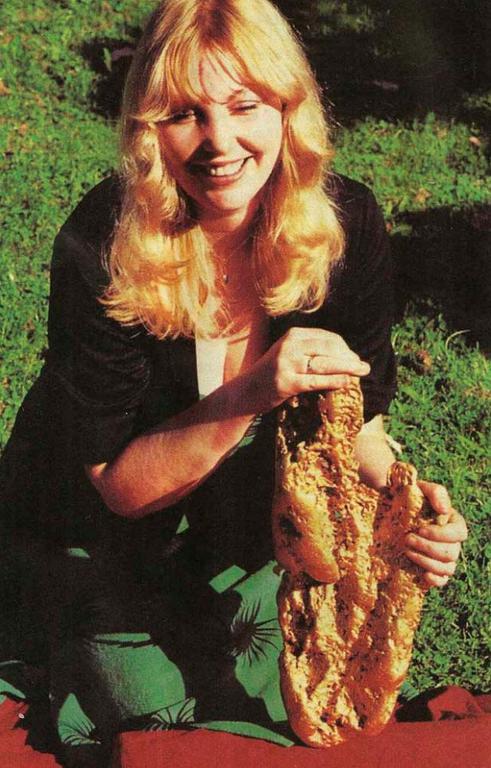 Самородок«Рука судьбы 27,2 кг Найден металлодетектором в Австралии 26 сентября 1980 года