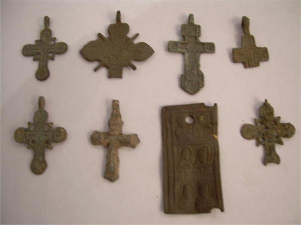 Крестики и часть складня