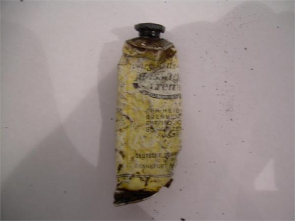 Немецкий крем от обморожения - консистенцию не потерял и пахнет прикольно