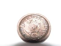 пуговка непонятная,обратная сторона