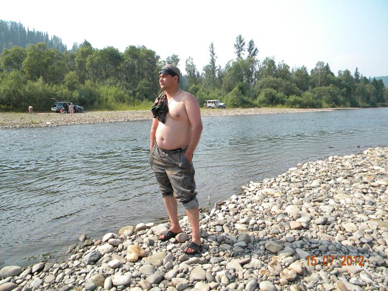 обмелела нынче река