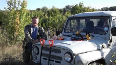 Это я и мой верный конь УАЗ.