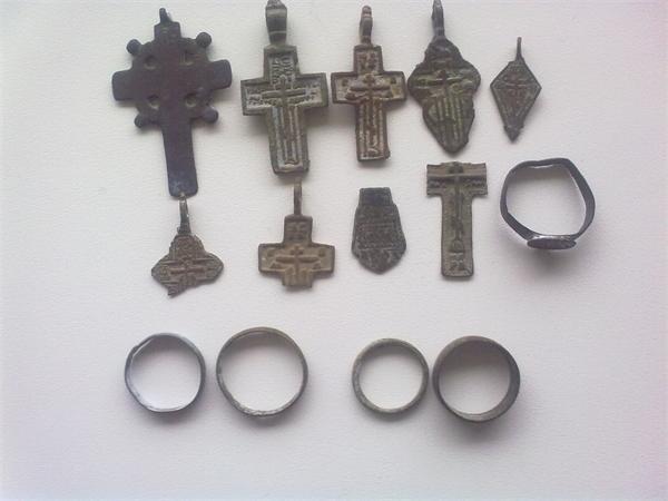 кресты и кольца