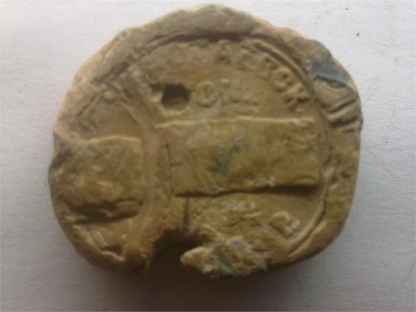 какая то пломба