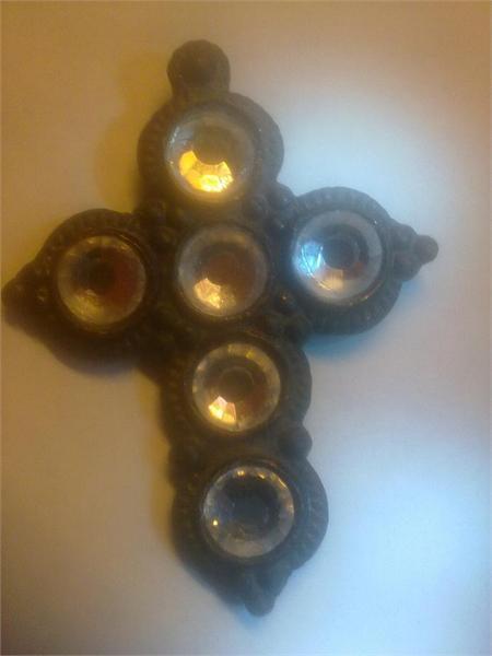 ВСТАВИЛ НОВЫЕ КАМНИ 