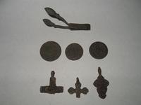 Щипчики для конфет, первые старинные и кресты,с одного поля.